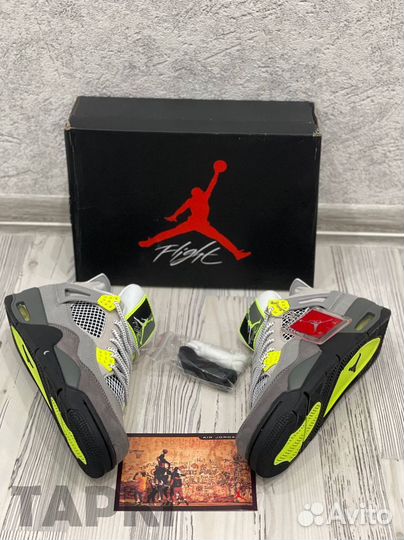 Nike Air Jordan 4