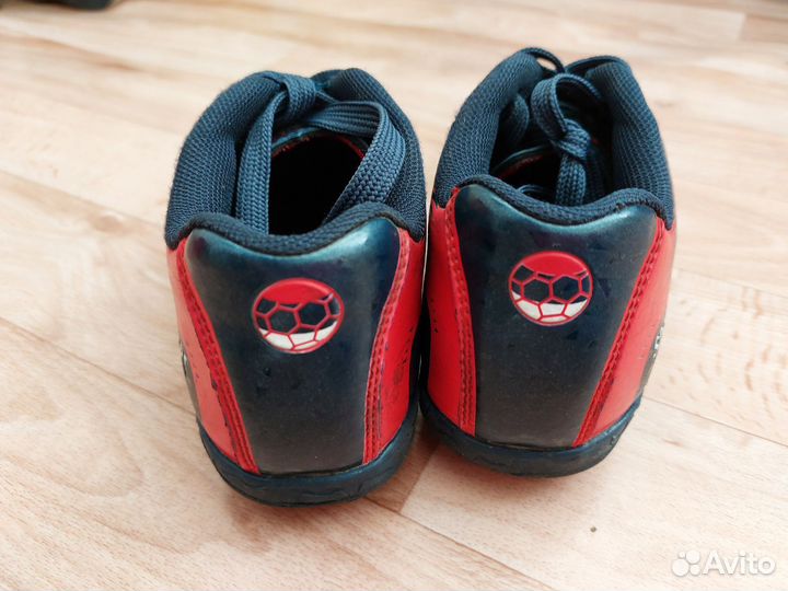 Детские футбольные бутсы 31 размер