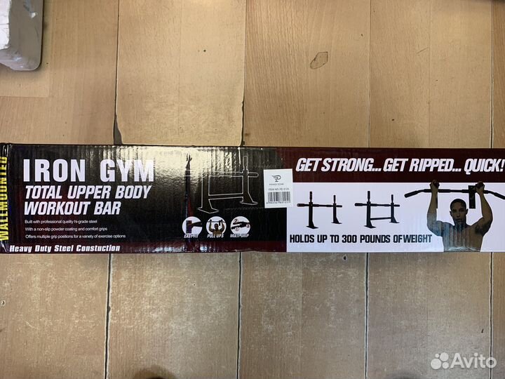 Турник настенный