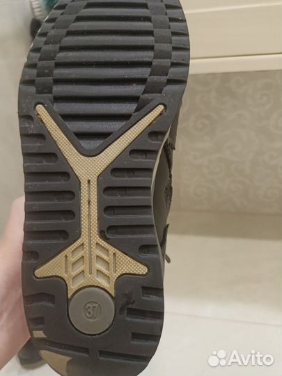 Ботинки демисезонные 37