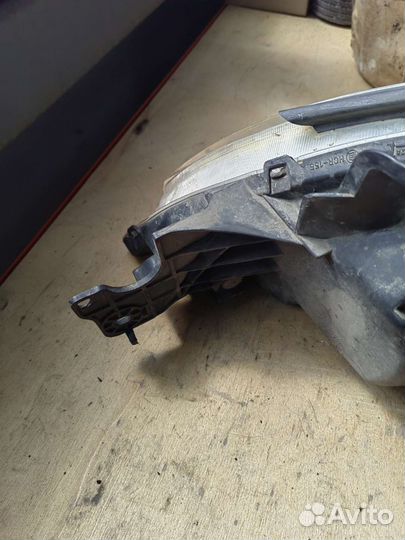 Фара правая Mitsubishi lancer 9