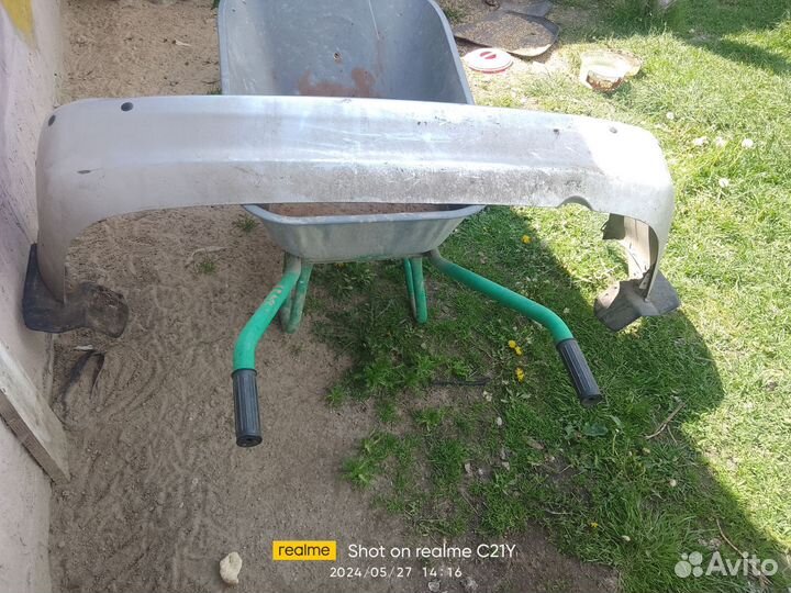 Задний бампер