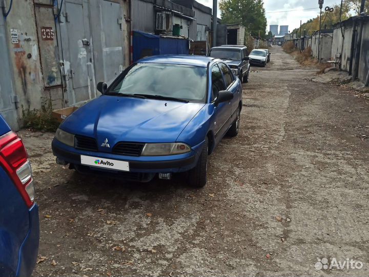 Mitsubishi Carisma 1.6 МТ, 1999, 260 000 км