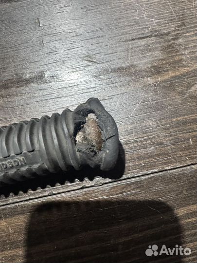 Кронштейн правой подножки Harley-Davidson XL883