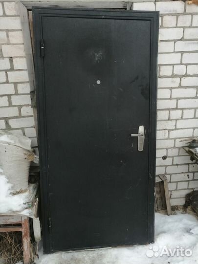 Металлическая дверь бу
