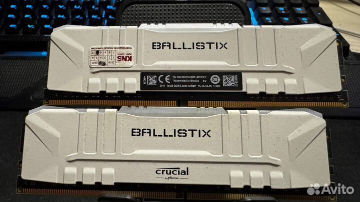 Оперативная память Crucial Ballistix DDR4 32GB (16