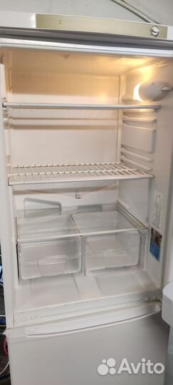 Холодильник Indesit NBM420