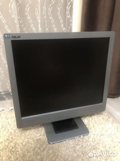 Продам монитор компьютерный