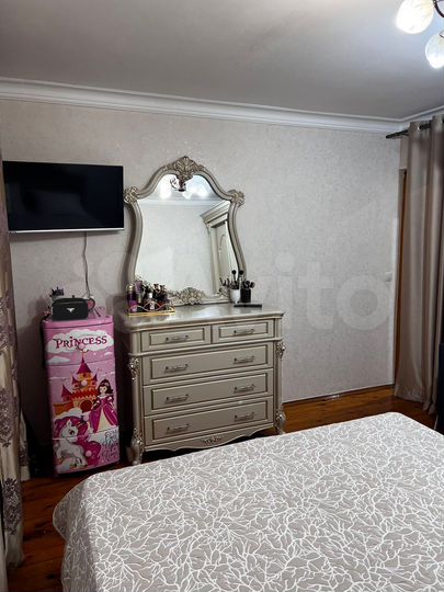 2-к. квартира, 57 м², 1/5 эт.