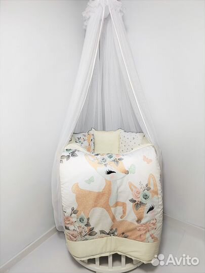 Комплект в детскую кроватку с бортиками