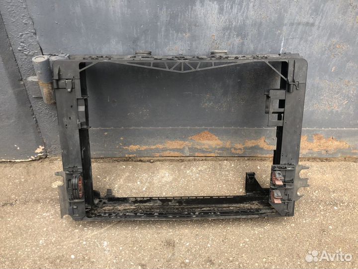 Рамка радиатора BMW 7 F01 F02 N63