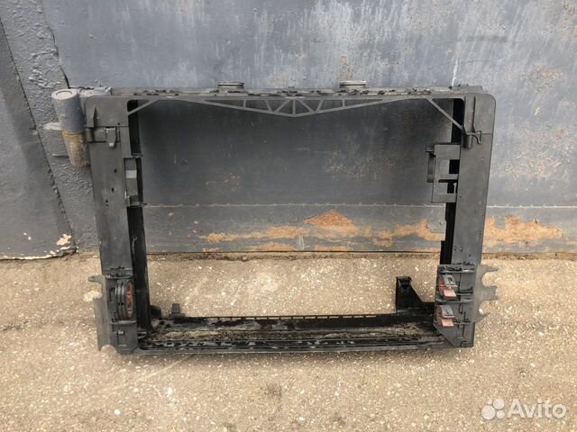 Рамка радиатора BMW 7 F01 F02 N63