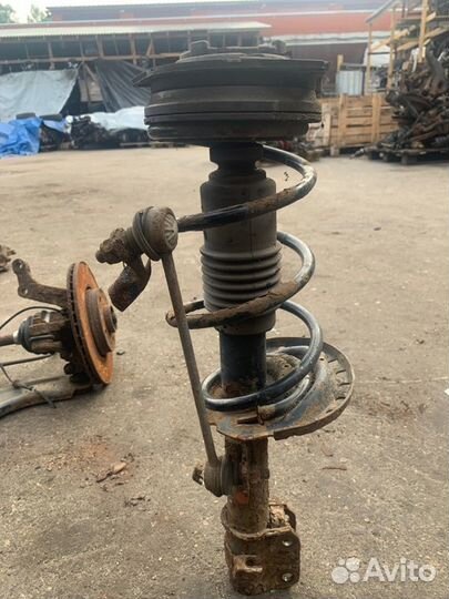 Амортизатор правый Nissan Micra 2004