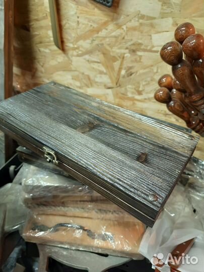 Подарочный набор Топор Волк и нож Акула в кейсе