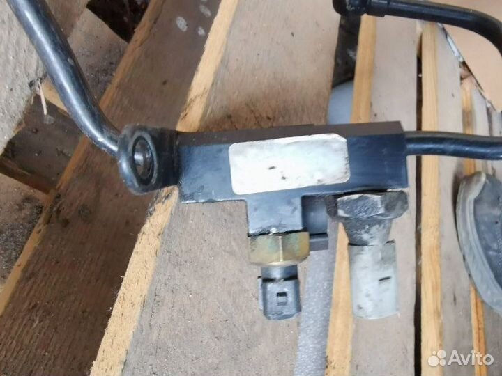 Масляная трубка турбины (подача) Audi A6 C5 2.5TDI