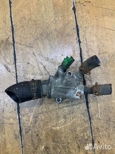 Корпус термостата Opel Astra H Z19DTH 2009