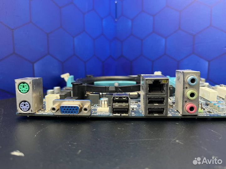 Мат. плата gigabyte GA-H61M-DS2