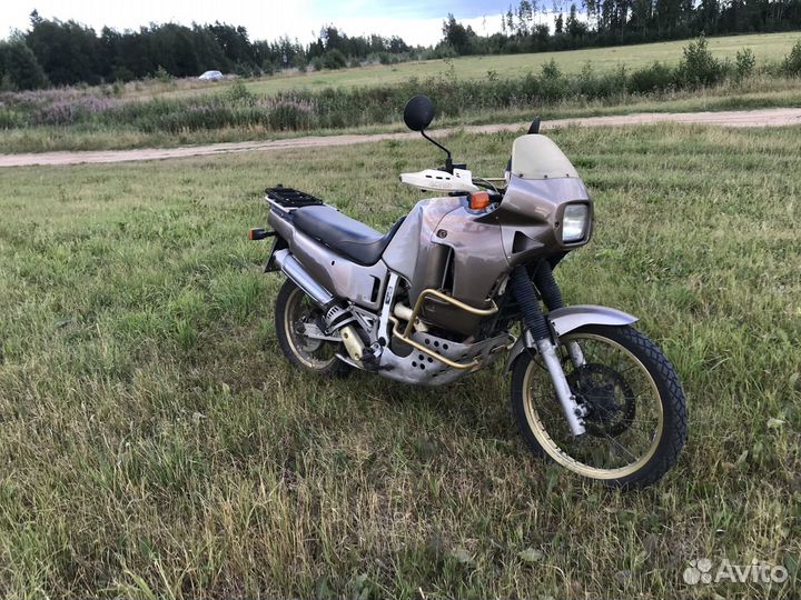 Honda xrv 650 Africa Twin RD03
