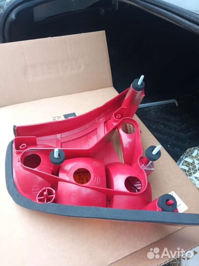 Фонарь задний Форд Фокус 1