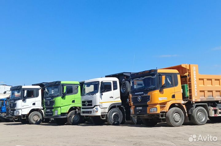 Водитель самосвала