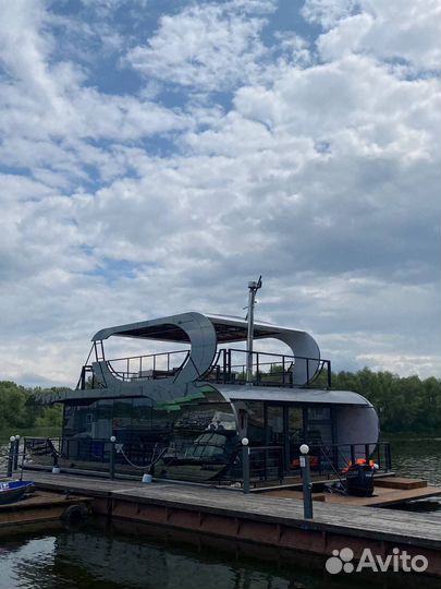 Плавдом Machogan (хаусбот, речная яхта)