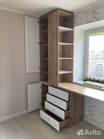 Рабочая зона на заказ со шкафом