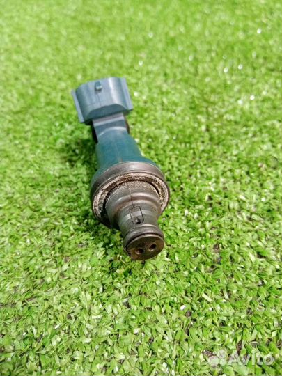 Форсунка топливная Toyota Alphard MNH10 1MZ-FE