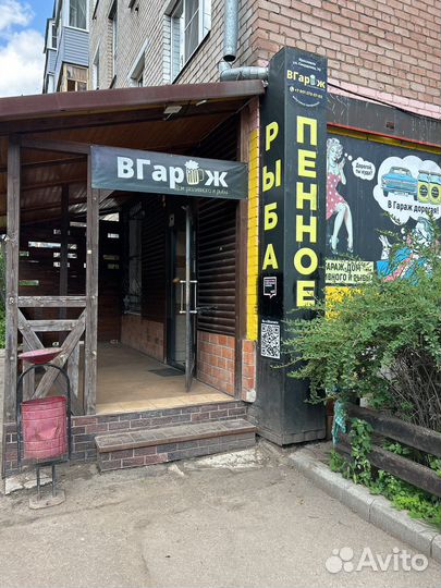 Продавец в магазин разливного пива