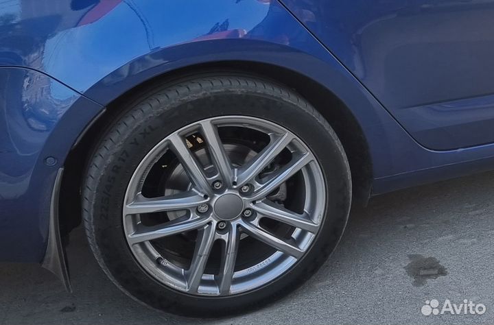 R17 Continental PremiumContact 6 225/45, PCD 5x112 DIA 57.1