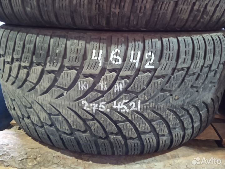 Nokian Tyres WR SUV 4 275/45 R21