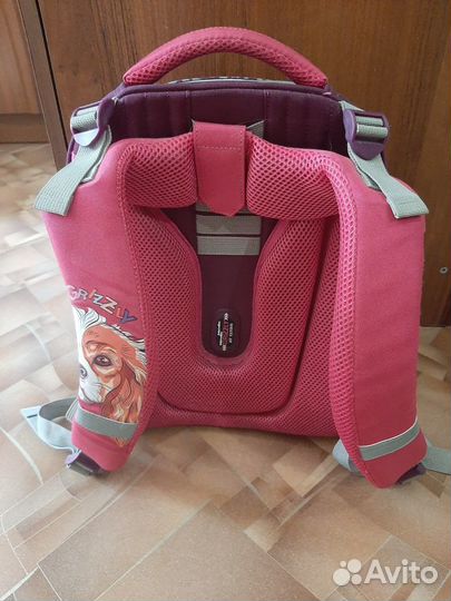 Рюкзак школьный с ортопедической спинкой