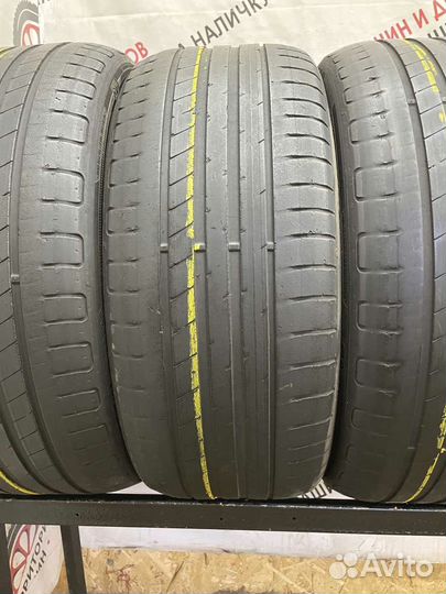 Goodyear EfficientGrip Performance 225/45 R18 92M