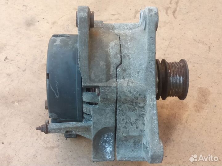 Генератор VW Golf 3 Passat Audi 1,8 (90лс)