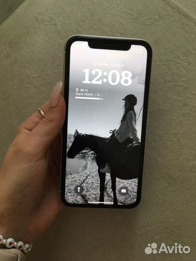 iPhone 11, 64 ГБ