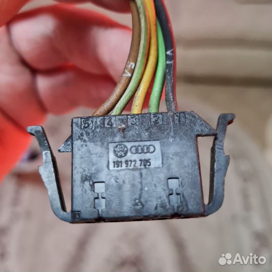 Разъем VAG 191972705
