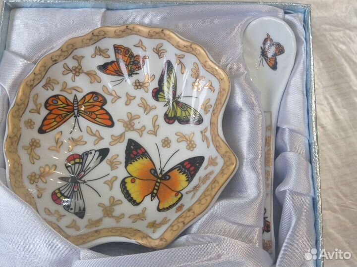 Тарелка фарфоровая,манежница из дерева