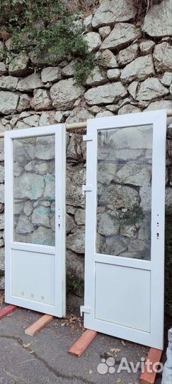 Дверь пластик алюминий Venta. вход-группа