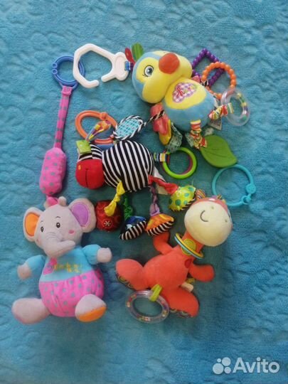 Игрушки на коляску или в манеж 4шт