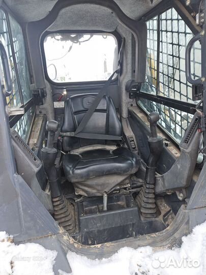 Мини-погрузчик John Deere 318D, 2014