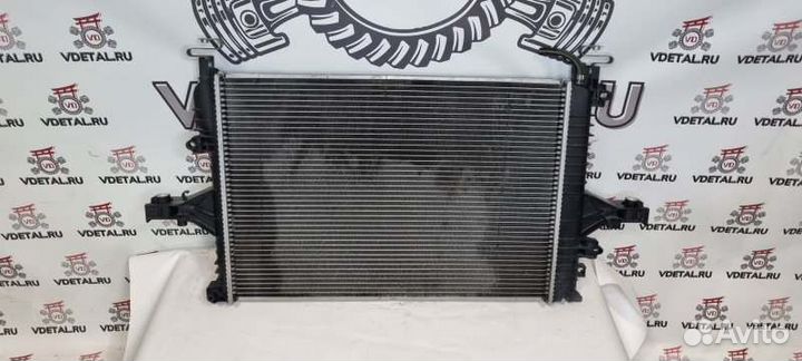 Радиатор охлаждения двигателя Volvo S60 седан