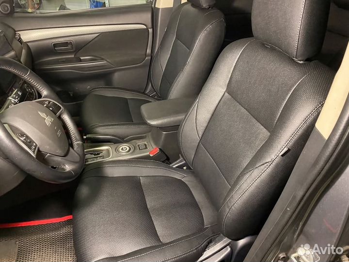 Чехлы на Mitsubishi Outlander 3