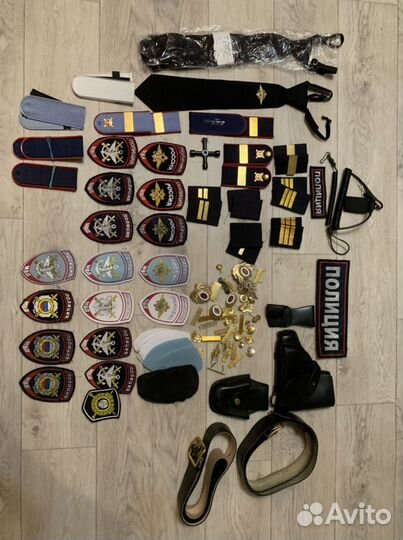 Полицейская форма, фурнитура