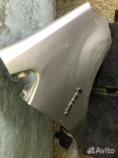 Крыло переднее правое toyota aqva