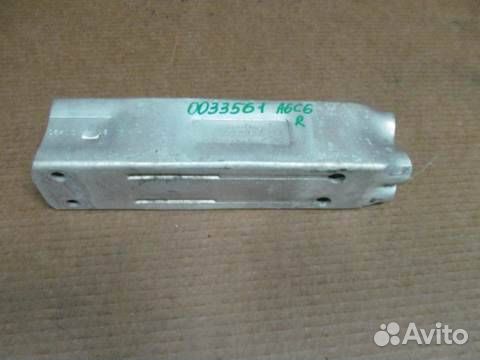 Кронштейн переднего бампера Audi A6