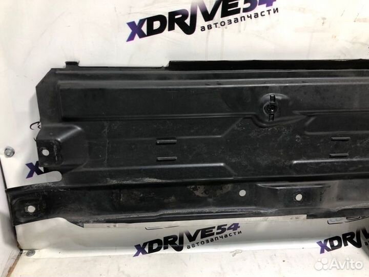 Защита днища кузова правая Mercedes-Benz C200 W204