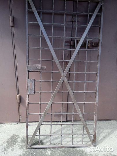 Решетка на дверь