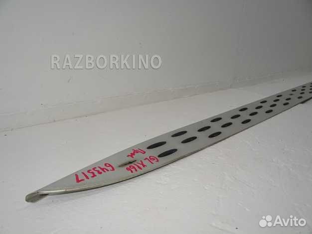 Накладка правой подножки