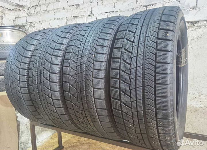 Bridgestone Blizzak VRX 225/55 R17 94H