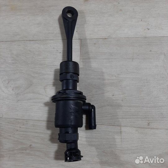 Главный цилиндр сцепления Hyundai I30 2014