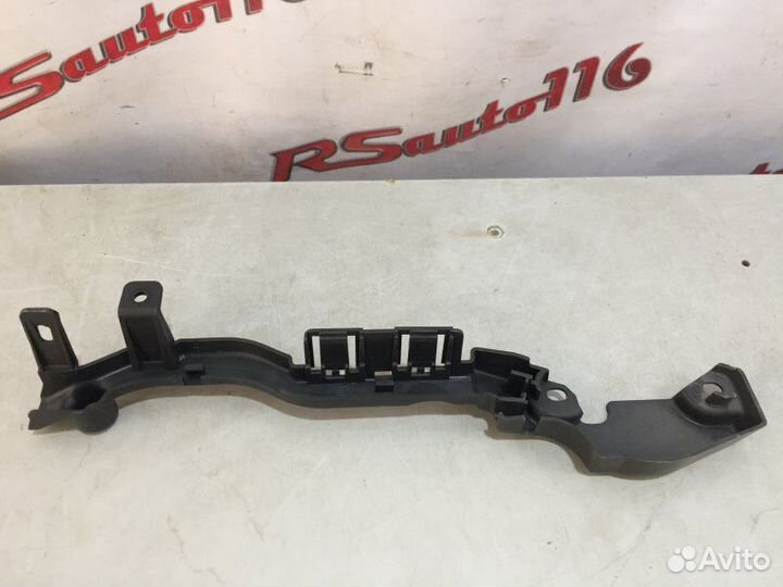 Накладка замка капота Peugeot-Citroen 407